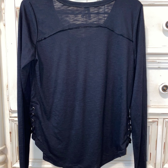 Mudd Black Long-Sleeve T-shirt - Picture 2 of 4